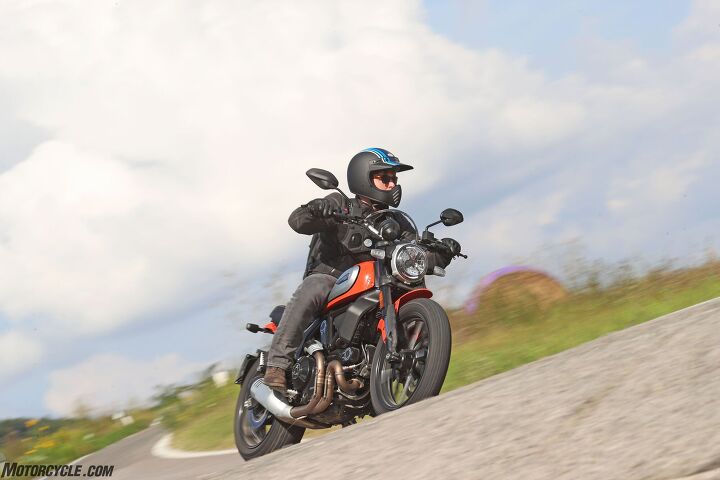 2019 ducati scrambler icon review first ride, The suspension settles into the stroke nicely when hustling through a set of curves while the progressive springs provide a cush ride through town as well