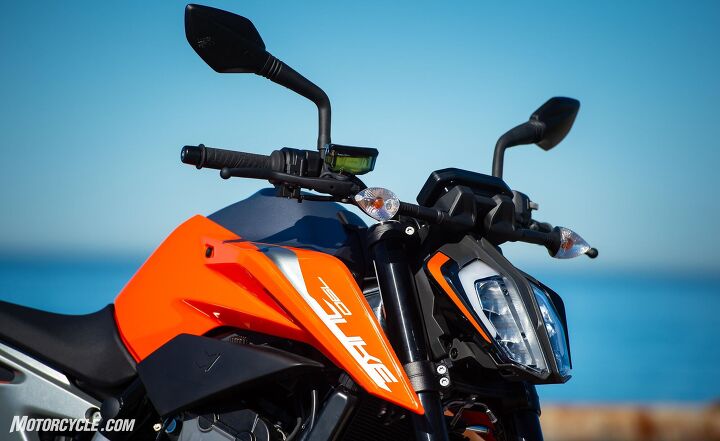 2019 ktm 790 duke review first ride, KTM s styling has always been polarizing Place me among the fans of the 790 Duke s looks However the first thing I d change would be those ugly DOT mandated turn signals