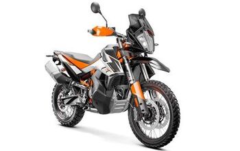 2019 KTM 790 Adventure and 790 Adventure R First Look