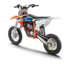 2020-ktm-sx-e-5-first-look-at-