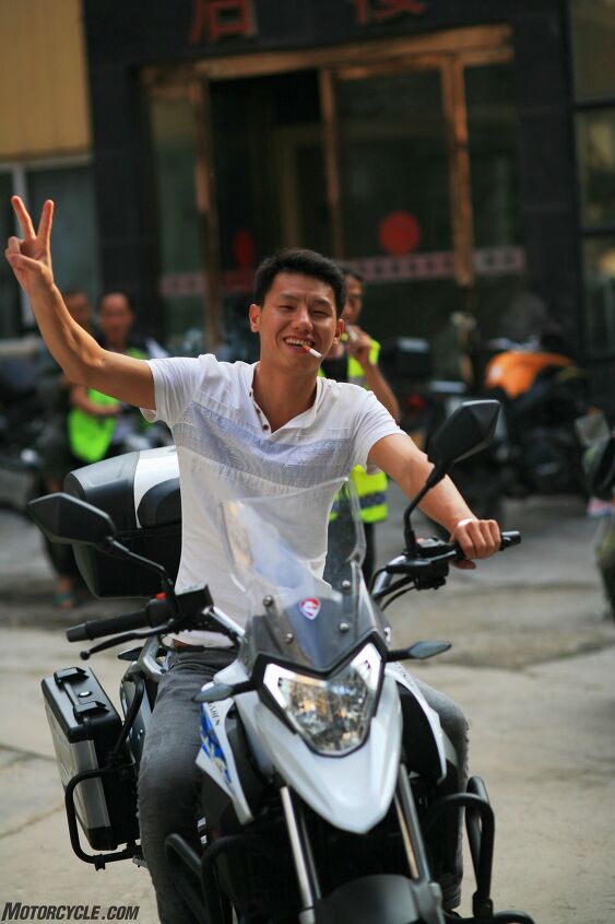kung fu riding, Lots of happy Chinese motorcycle riders everywhere This whole country is upbeat
