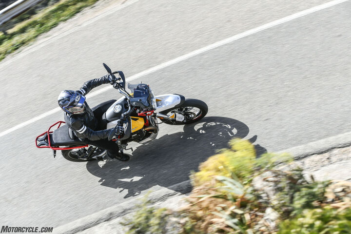 2020 moto guzzi v85 tt review first ride, The V85 TT s clutch and brake levers are both adjustable letting the rider set up their preferred distance from the bars