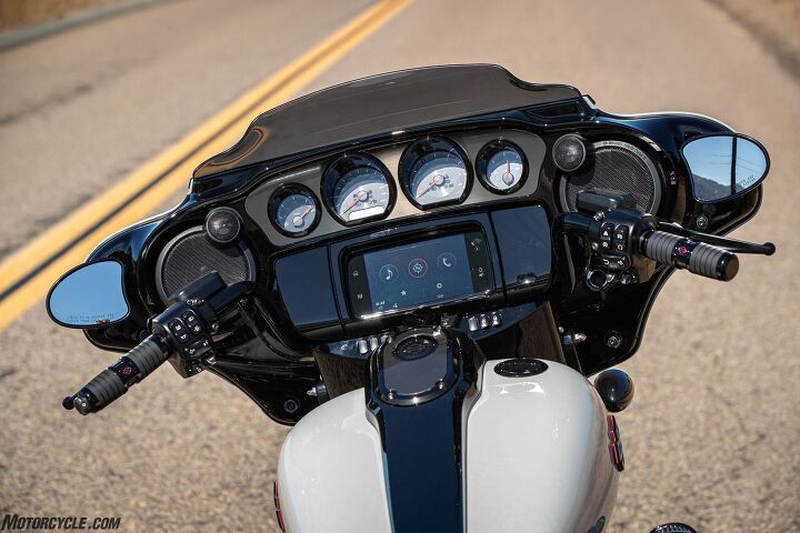 2020 vision new harley davidson touring models review, I wouldn t be surprised if there is a kitchen sink that reveals itself when you press the right button The CVO of course gets all the gadgets along with RDRS etc In addition to Boom Audio Stage 2 75 watts x 4 speakers the voice recognition software speaks English US UK German Spanish Mexico Spain French Canada France Italian Portuguese Portugal Brazil Russian Czech Polish Dutch Turkish and Japanese