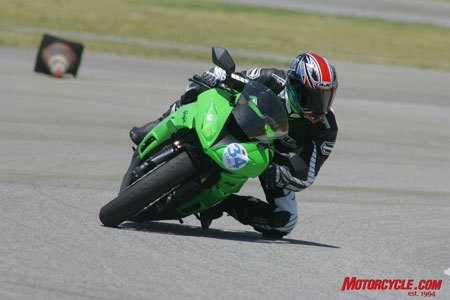 church of mo 2009 kawasaki zx 6r vs triumph daytona 675, The ZX 6R though not quite as quick as the Daytona on initial turn in is otherwise wonderfully easy to steer and predictable throughout the turn