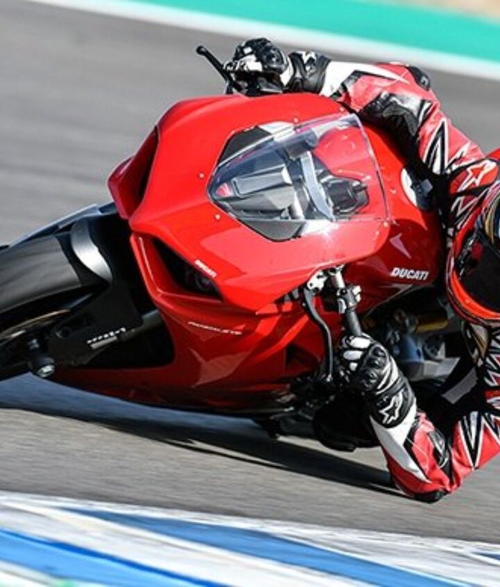 2020 Ducati Panigale V2 Review - First Ride