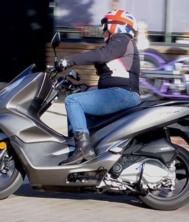 2019 Honda PCX150 Review