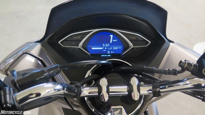 2019 honda pcx150 review, Handsome new instrumentation is adjustable for brightness You can go a looooong way before the fuel gauge gets to one bar and a long ways after that before it begins to blink She s indicating 90 mpg on our current 2 1 gallon fuel load