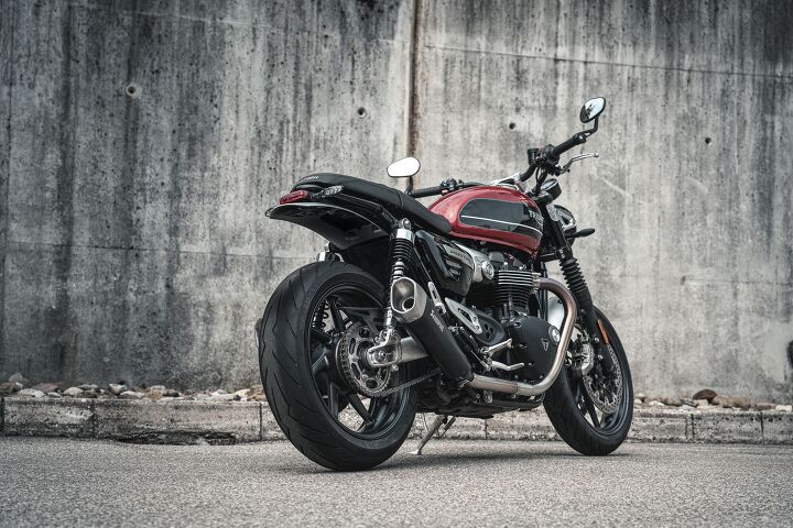 akrapovic exhaust systems for triumph modern classics unveiled