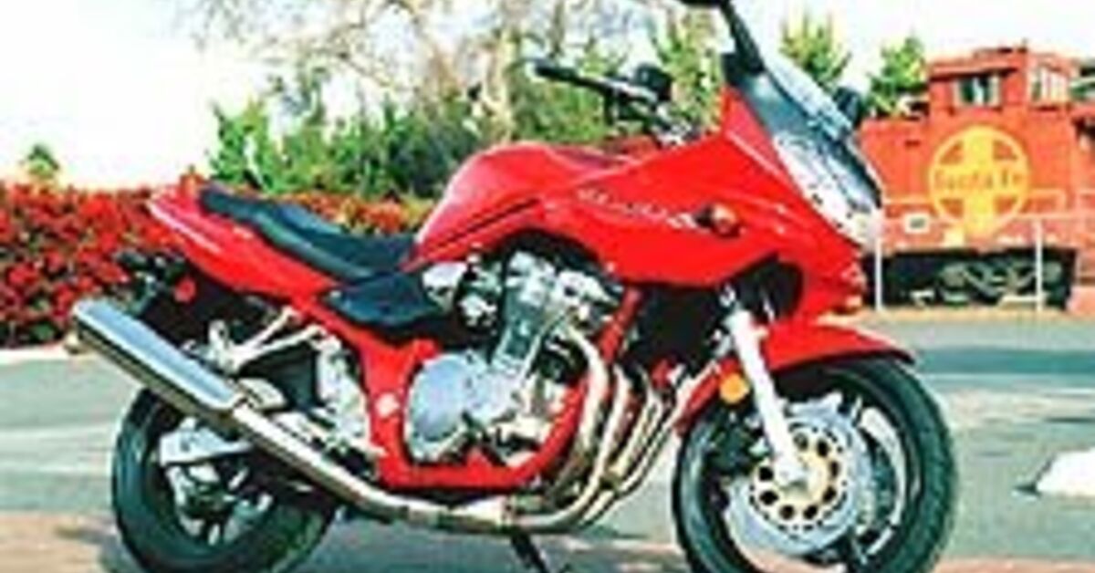 Adentro Hacia atrás Asistencia Church of MO: 2000 Suzuki Bandit 600S | Motorcycle.com