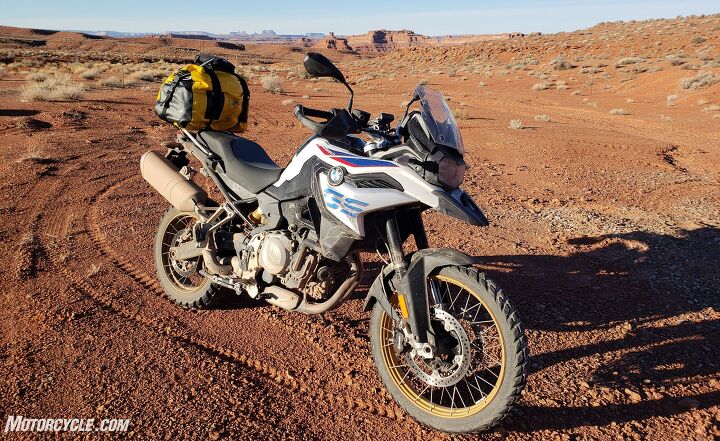 countersteer campfire bound, Touring Monument Valley on a motorcycle isn t too bad