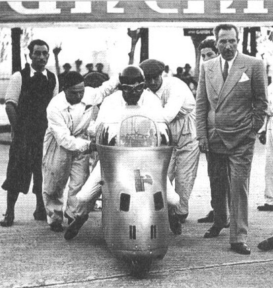 the amazing history of supercharged motorcycles and what the future holds, Hmmm not sure I want to go 274 181 km h 170 3 mph on the Gilera 500 Rondine like Piero Taruffi did on 21 October 1937 on the Milano Bergamo motorway The Rondine won a bunch of international races in the years before WW2 as well as the world speed record Wikiwand photo