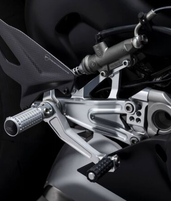 the ducati streetfighter v4 is getting an sp version for 2022