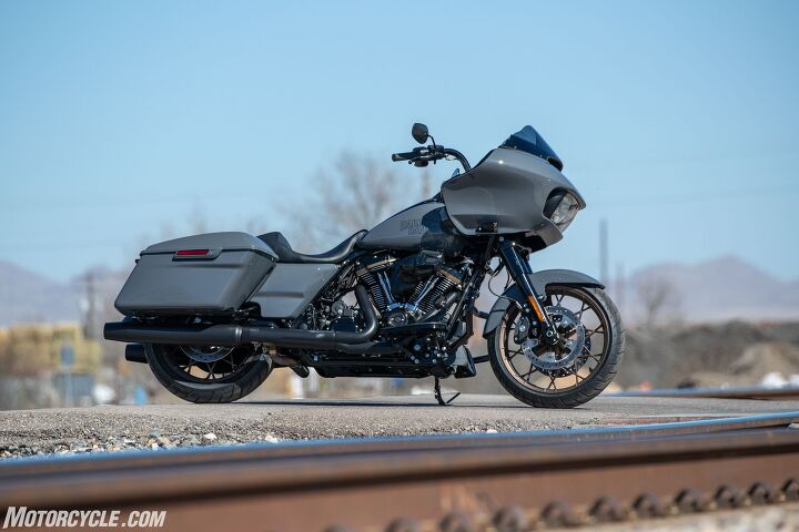 king of the baggers riding the harley davidson screamin eagle factory road glide, This is the 2022 Harley Davidson Road Glide ST It s meant for cruising the streets Look below for its transformation