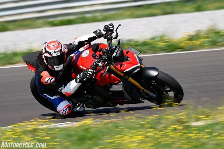 2022 ducati streetfighter v4 sp review first ride, Starting our test with the standard Streetfighter V4S gives a solid baseline to judge the V4 SP