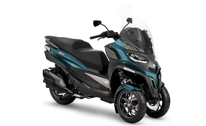 2023 Piaggio MP3 Three-Wheeled First Look | Motorcycle.com
