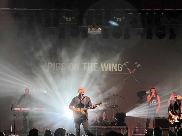 out and about at the isle of man tt 2022 part 2, Pigs on The Wing a stellar IOM based Pink Floyd tribute band The Albatross from Meddle was a highlight