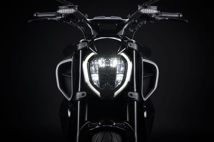 2023 ducati diavel v4 first look