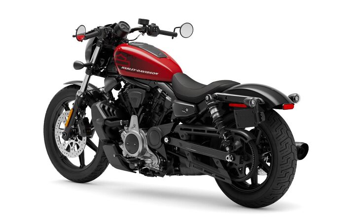 leaked 2023 harley davidson nightster s revealed, In the U S the Nightster has a side mounted license plate holder This is probably not legal in Australia which is why the existing Nightster and the RH975S use a different design