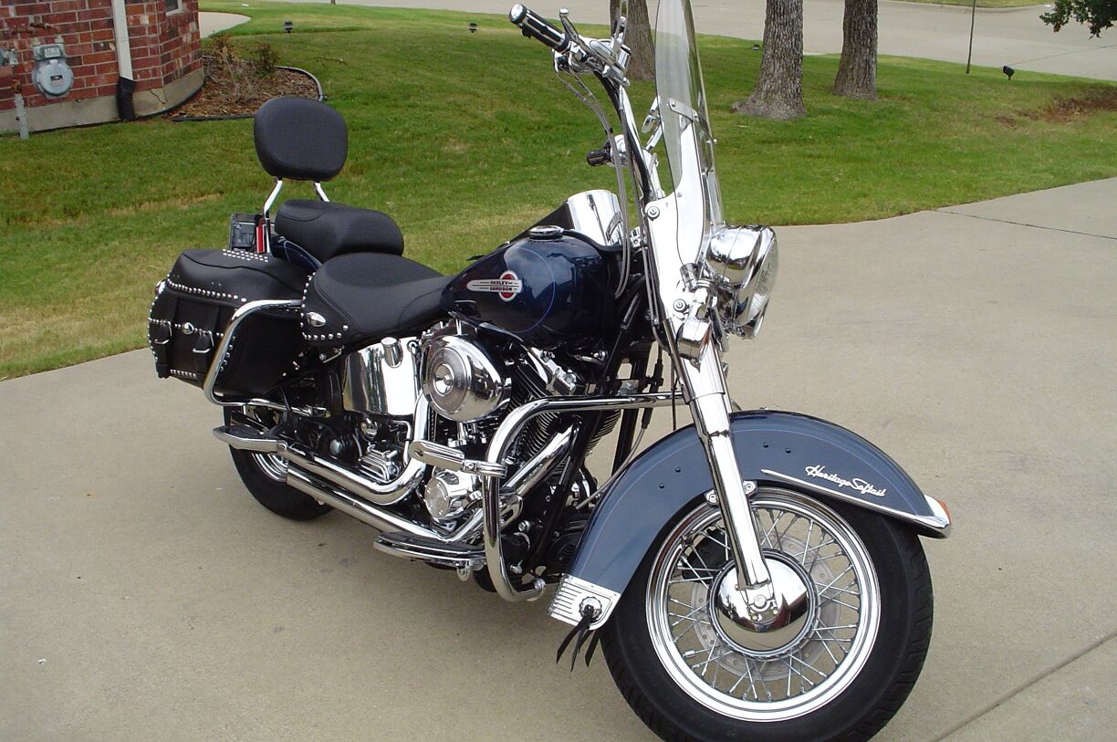 2004 HarleyDavidson Softail® Heritage Softail Classic's media