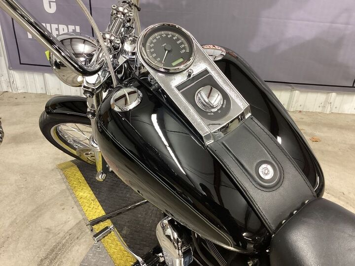 only 12 977 miles 1 owner vance and hines exhaust high flow intake chrome