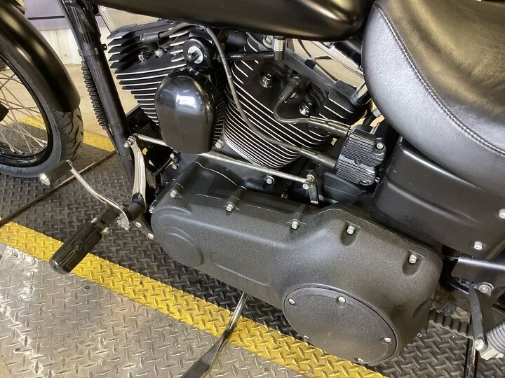 only 27 717 miles vance and hines exhaust docking hardware backrest rack hd