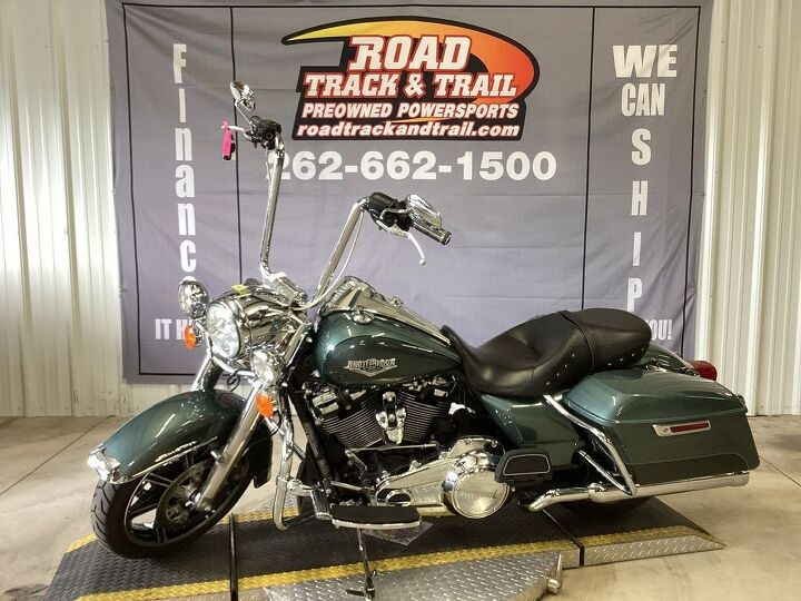 only 9 591 miles cobra exhaust upgraded handlebars braided lines docking