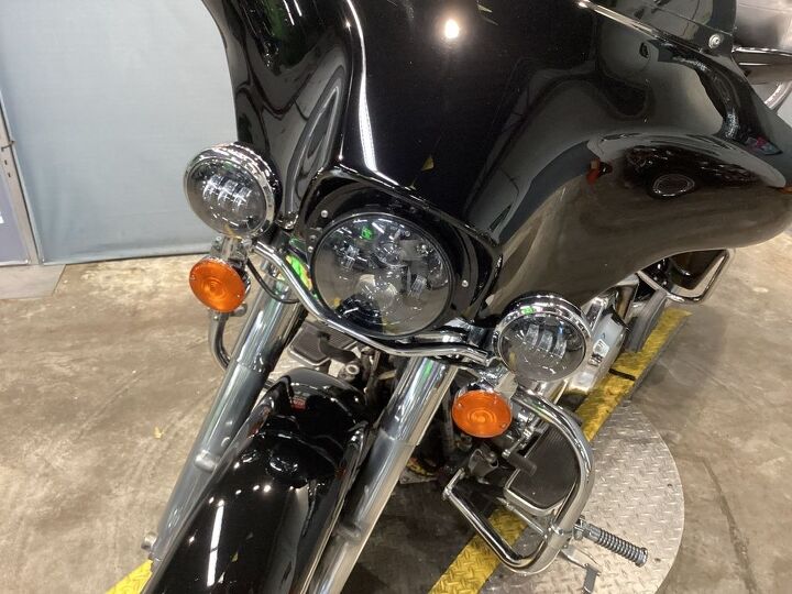 44 401 miles vance and hines monster ovals exhaust hd ultra classic detachable
