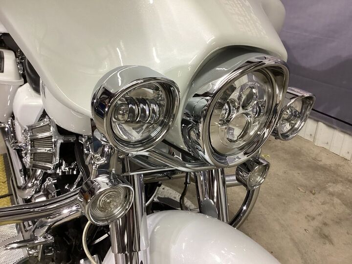 wow factor full custom pearl white paint 21 and 16 chrome fat spoke wheels