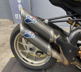 only 17 228 miles hard to find streetfighter 1098s ohlins suspension termingoni