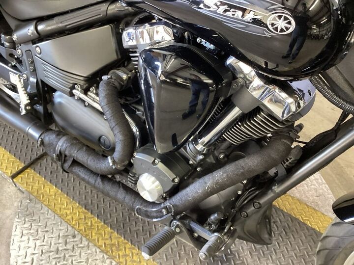 only 14 472 miles vance and hines pro pipe 2 into 1 exhaust viking hard mounted