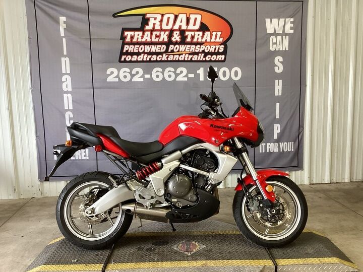 only 8403 miles heated grips fuel injected and more clean standard