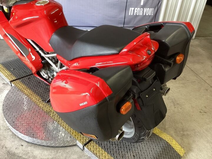 48 868 miles ducati side bags zero gravity windscreen center stand and more