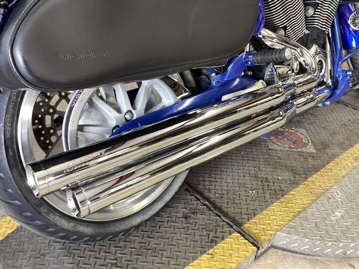 only 4841 miles victory performance exhaust custom flamed pinstripes victory