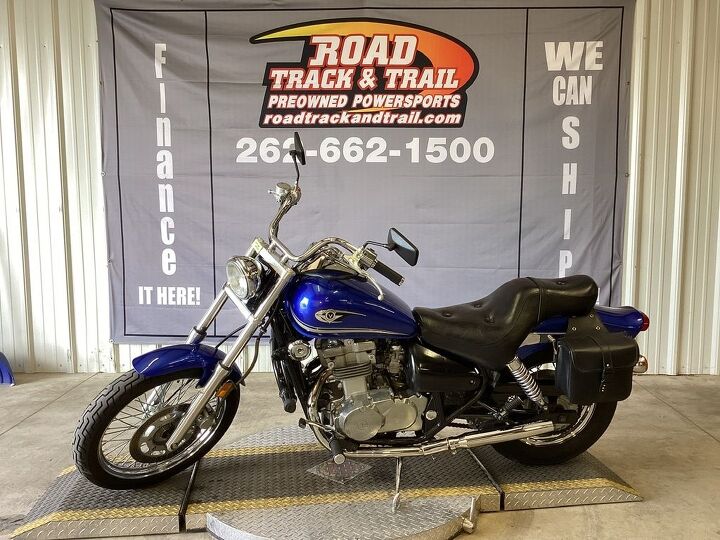 only 8572 miles aftermarket exhaust saddlebags 6 speed trans crashbar and