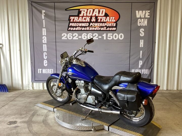 only 8572 miles aftermarket exhaust saddlebags 6 speed trans crashbar and
