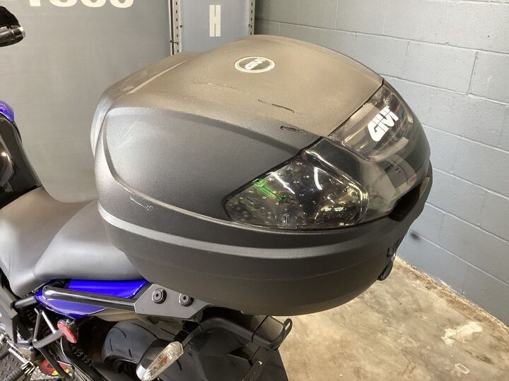 only 11 425 miles givi top box bark buster hand guards fuel injected and more
