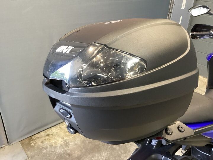 only 11 425 miles givi top box bark buster hand guards fuel injected and more