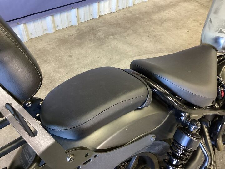 only 8028 miles aftermarket exhaust passenger seat and pegs backrest rack