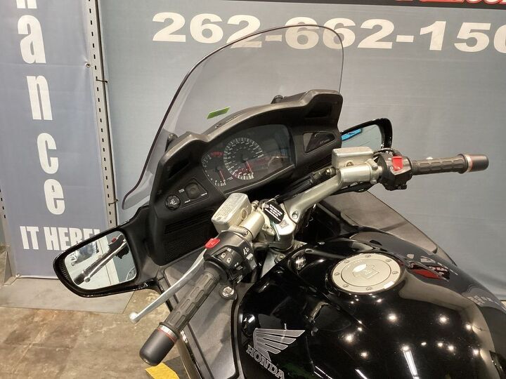 only 23 834 miles power adjustable windshield on board computer throttle
