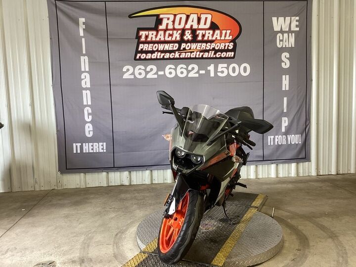only 11 771 miles stock fuel injected and new front tire nice fuel sipper