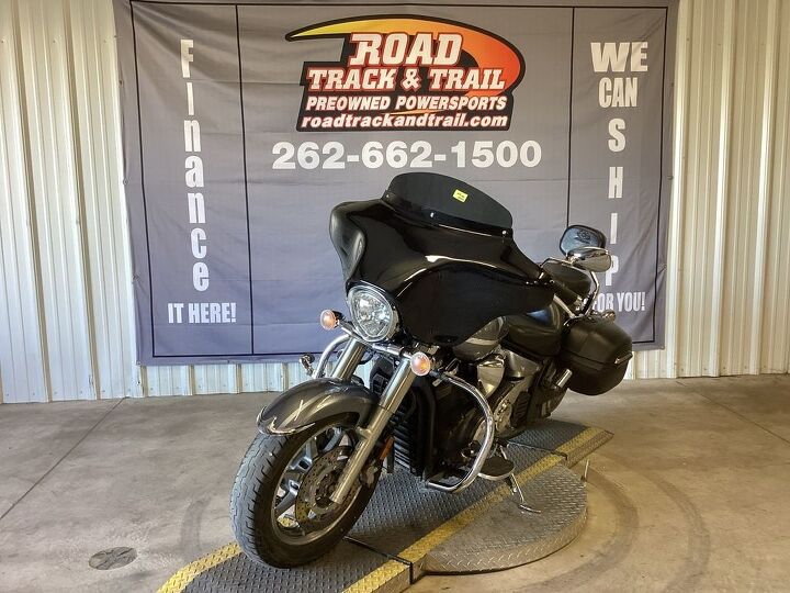only 25 349 miles upper fairing with pioneer bluetooth audio cobra exhaust