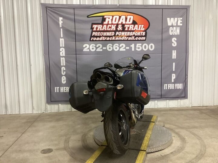 only 18 432 miles triumph side bags abs model fuel injected center stand and