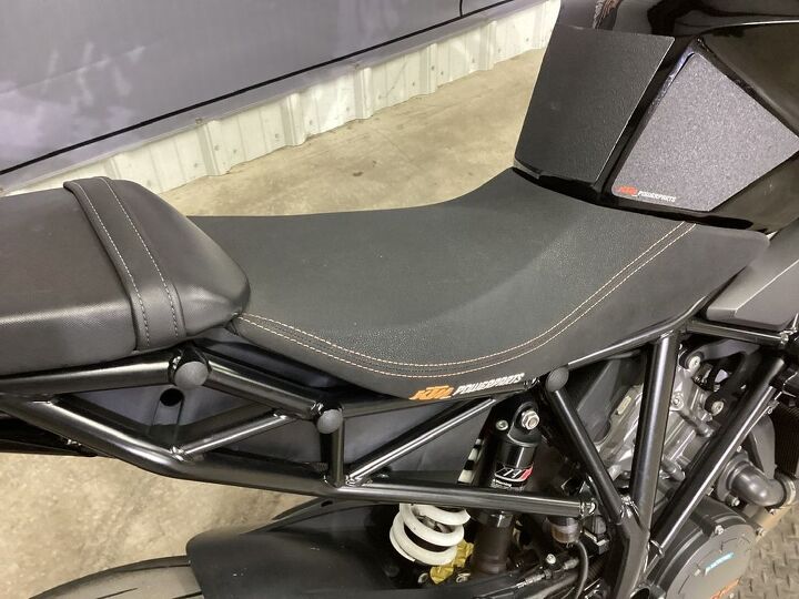 only 11 483 miles austin racing carbon fiber exhaust t rex frame sliders