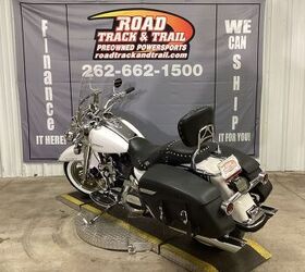 1 owner wow factor custom pearl white paint aftermarket exhaust highflow