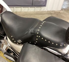 1 owner wow factor custom pearl white paint aftermarket exhaust highflow