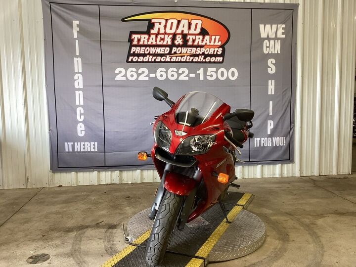 20864 miles stock and clean sport bike has some right side tip over