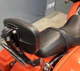 only 12 550 miles hd limited colors backrest rack audio cruise control 103