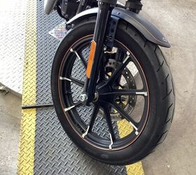 only 9093 miles 1 owner vance and hines exhaust upgraded hd seat detachable