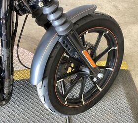 only 9093 miles 1 owner vance and hines exhaust upgraded hd seat detachable