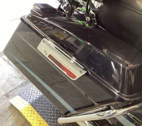 143 692 miles hd cvo wheels chrome full floating rotors chrome forks painted